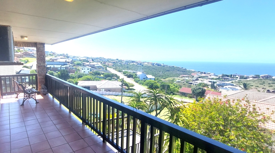 4 Bedroom Property for Sale in Dana Bay Western Cape